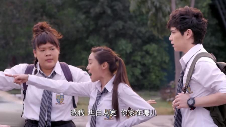 主持人问王宝强：你身价上亿，可你哥哥还在卖烧饼，为何不帮他？